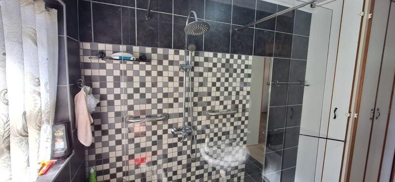 4 Bedroom Property for Sale in Dana Bay Western Cape